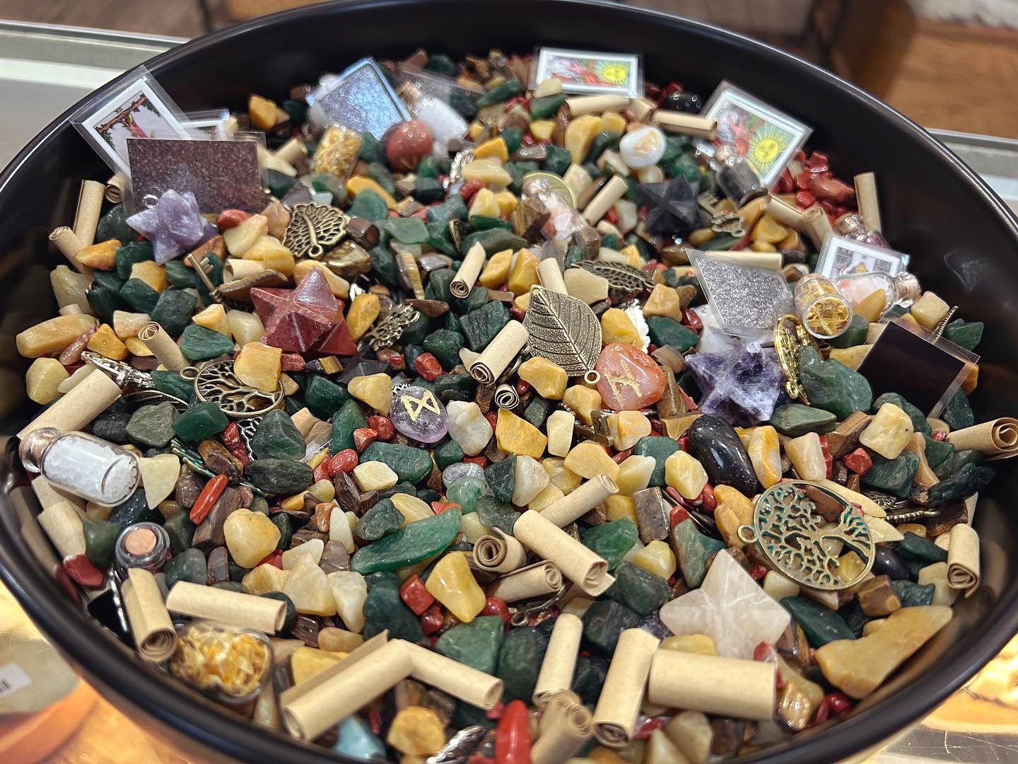 Mini Crystal Confetti